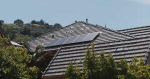 Casa con buen rendimiento placas solaresen verano